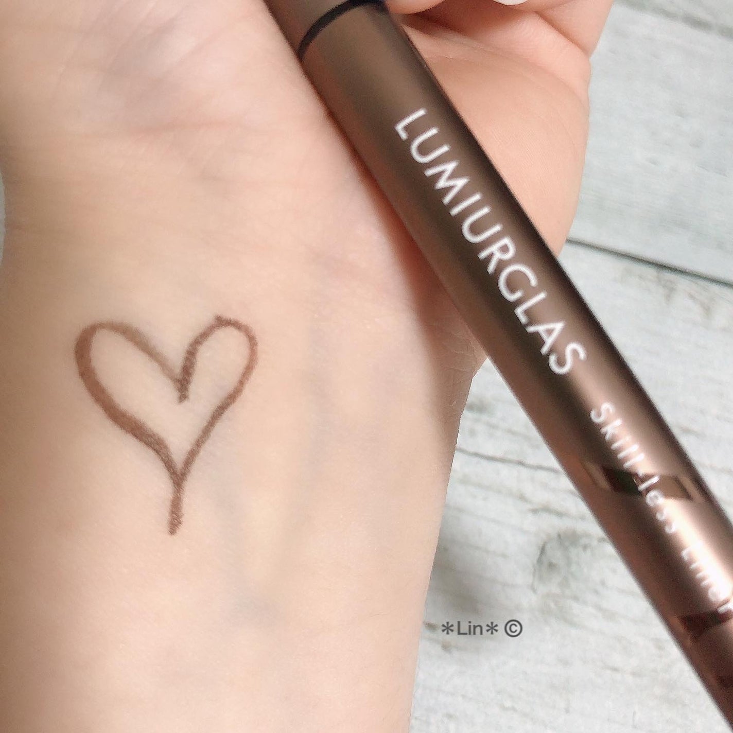 スキルレスライナー/LUMIURGLAS/リキッドアイライナーを使ったクチコミ(3枚目)