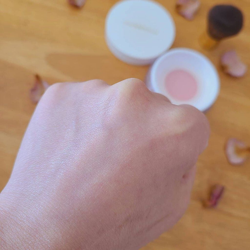 ミネラルクリアグロウフェイスパウダー/ONLY MINERALS/ルースパウダーを使ったクチコミ(2枚目)