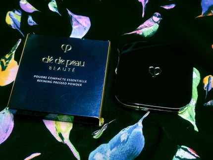 プードルコンパクトエサンシエルn/クレ・ド・ポー ボーテ/プレストパウダーを使ったクチコミ(1枚目)