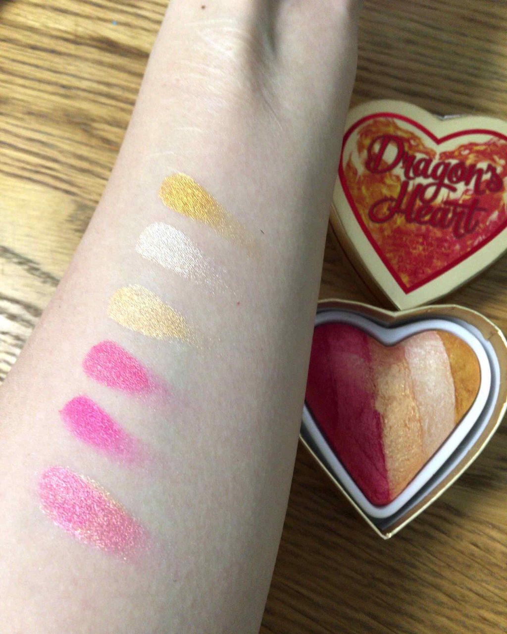 ハートハイライター ユニコーンハート/MAKEUP REVOLUTION/パウダーハイライトを使ったクチコミ(3枚目)