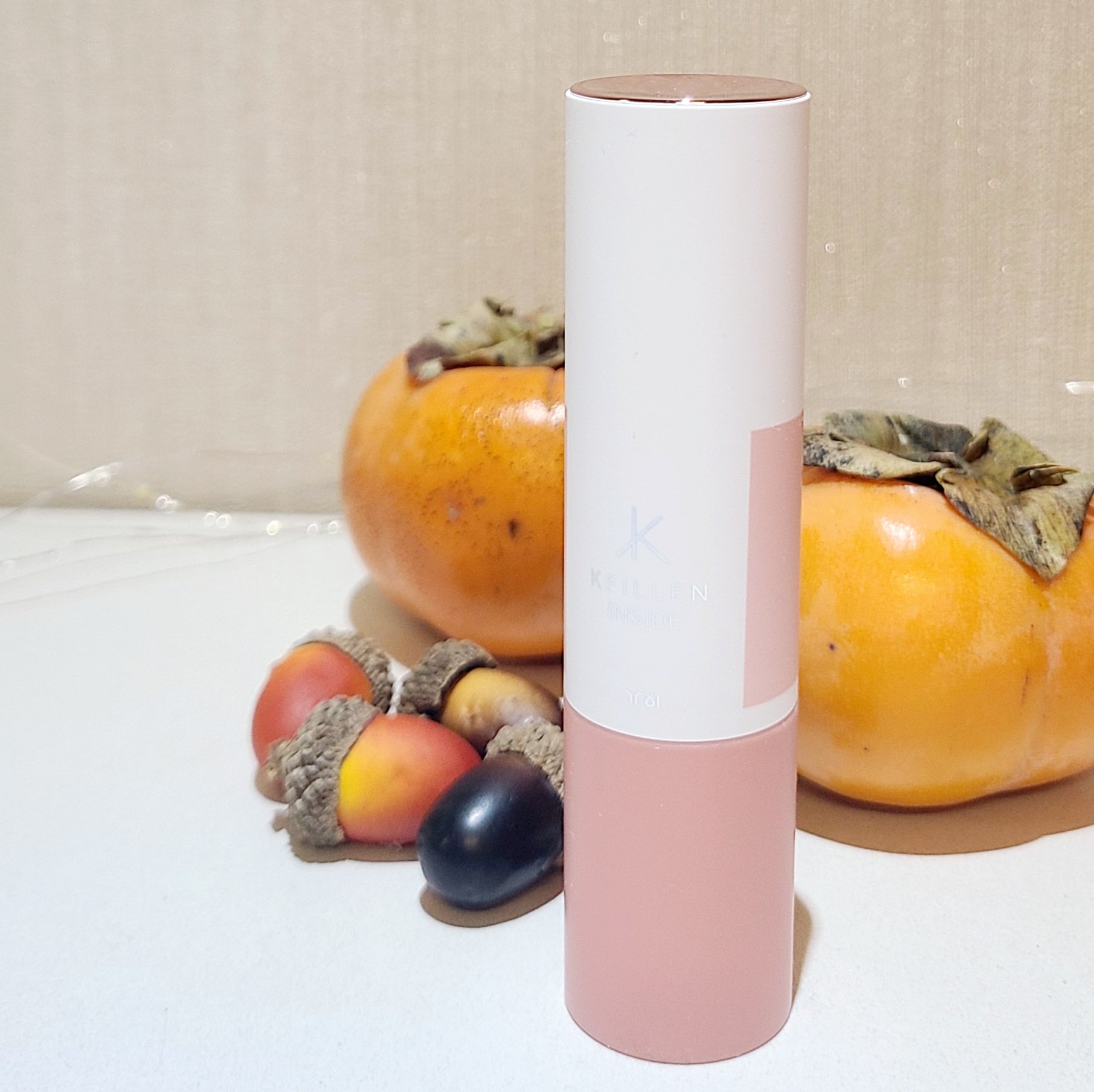 おばちゃんに救世主✨エイジングケアが手軽なバームで

KAHI
マルチバームCV

香り:ほんのり化粧品っぽい（？）大人な香り
バーム固さ:さっと溶けるように染み込むのでさっとあてるだけでOK

砂漠のような乾燥を記録している秋の肌
家族と