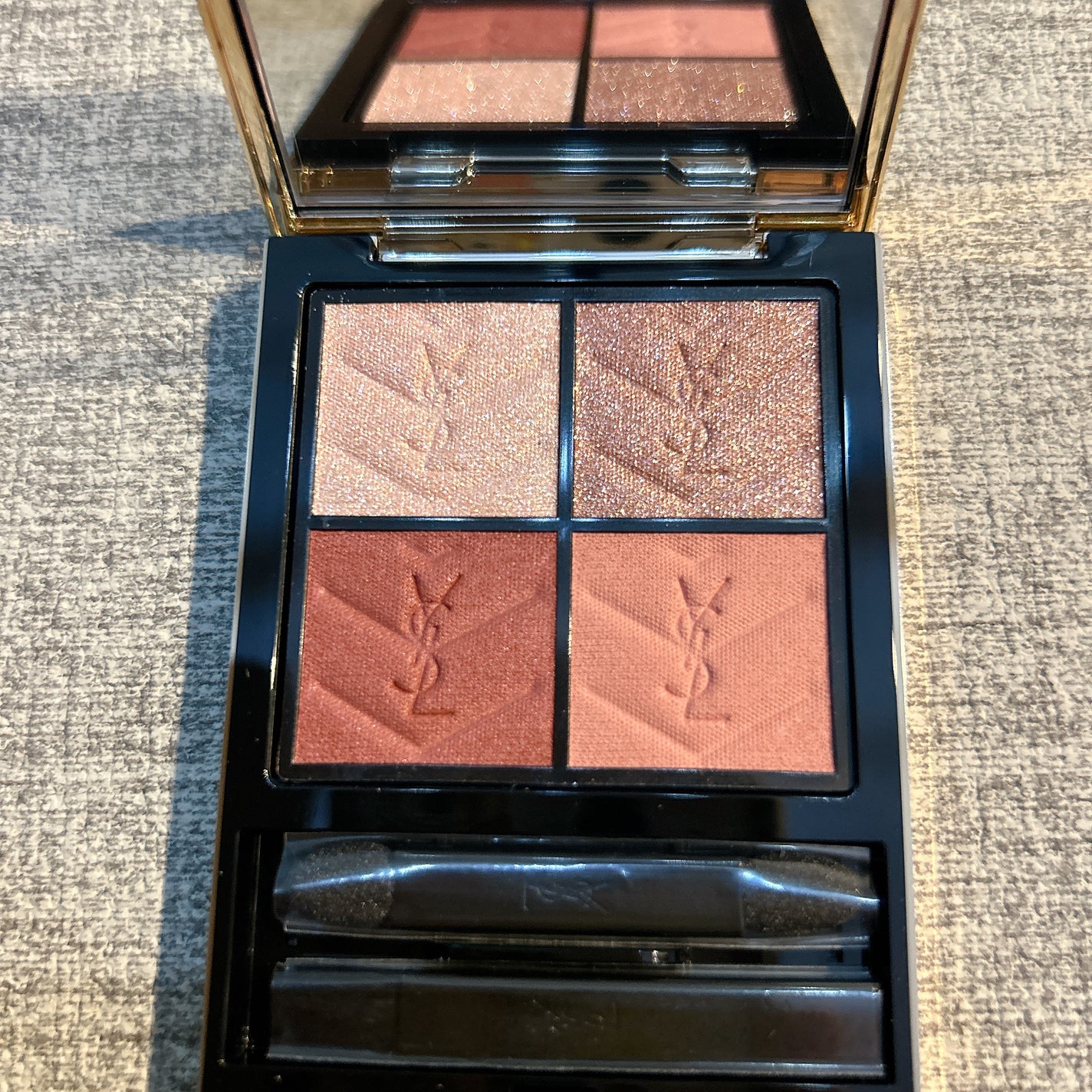 クチュール ミニ クラッチ/YVES SAINT LAURENT BEAUTE/アイシャドウパレットを使ったクチコミ(1枚目)