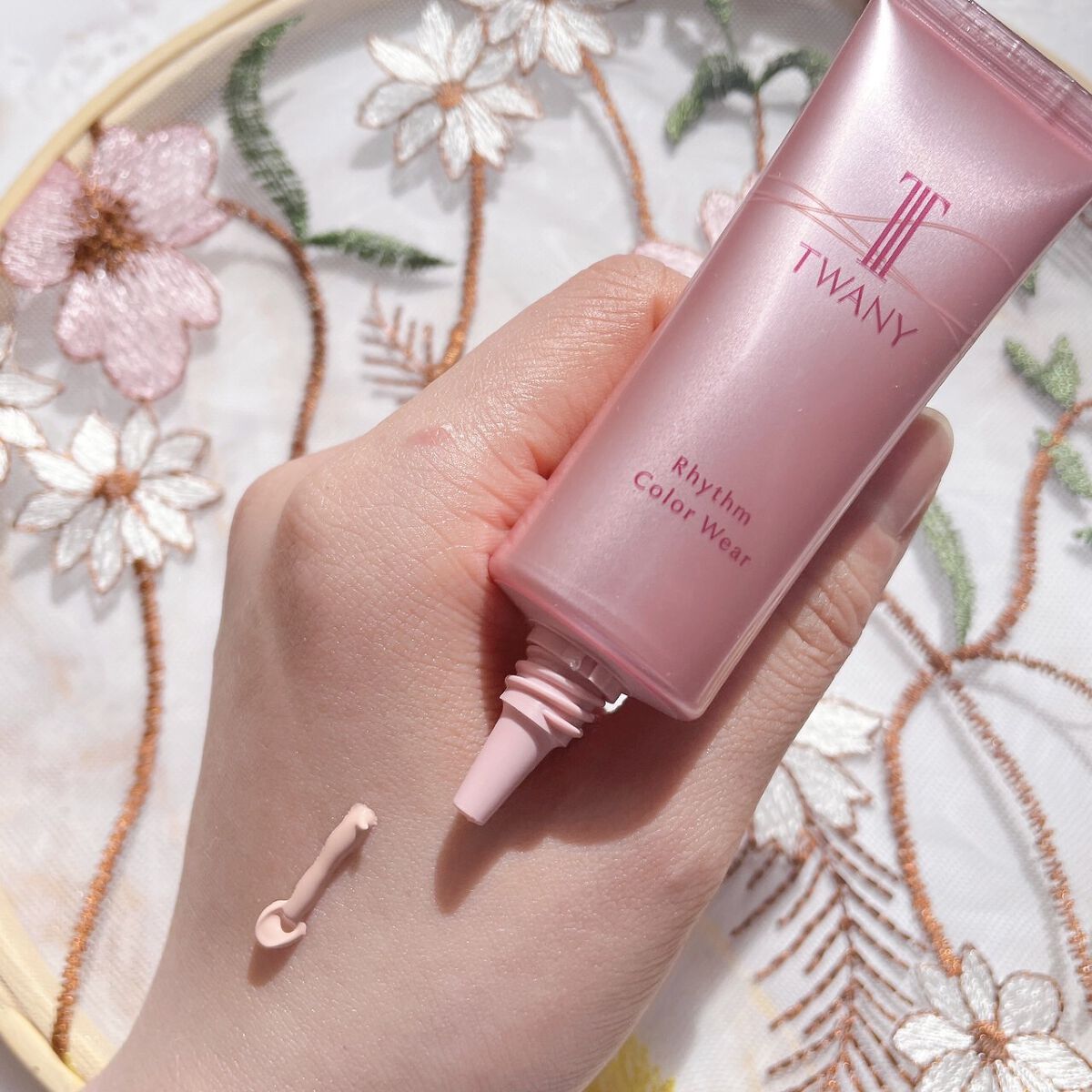 リズムカラーウェア/TWANY/化粧下地を使ったクチコミ（2枚目）