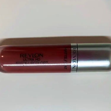 REVLON
ウルトラ HD マット リップカラー018
キスイズ

真っ赤なリップで
かなり大人っぽい
セクシーな唇に💋

マットな仕上がりで、
海外風メイクなどに良いです💄

飲み物のんでも
まった