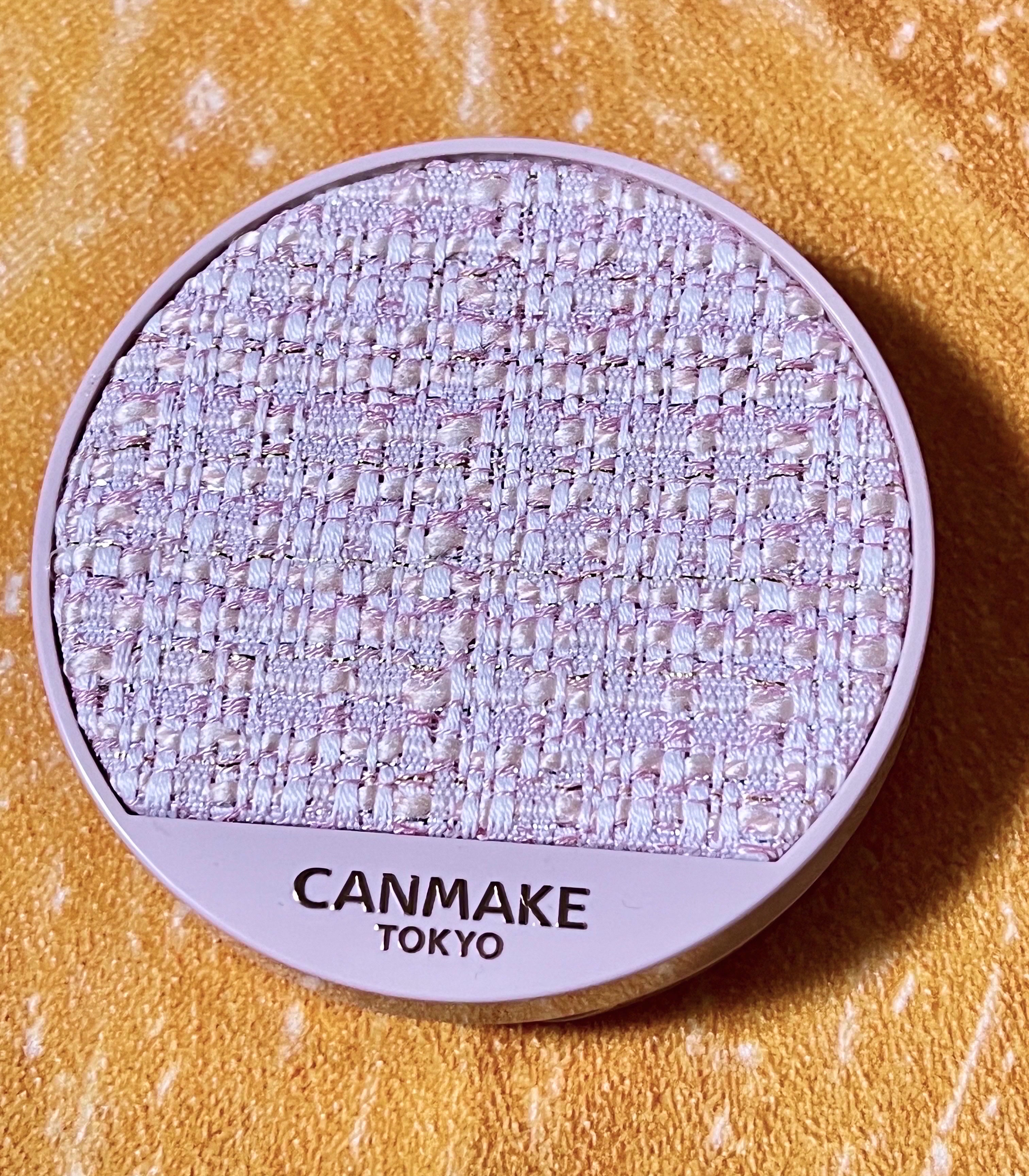 イルミネイティングフィニッシュパウダー　～Abloom～ 01 ハイドレンジアガーデン（限定ツイード容器）/キャンメイク/プレストパウダーを使ったクチコミ（2枚目）