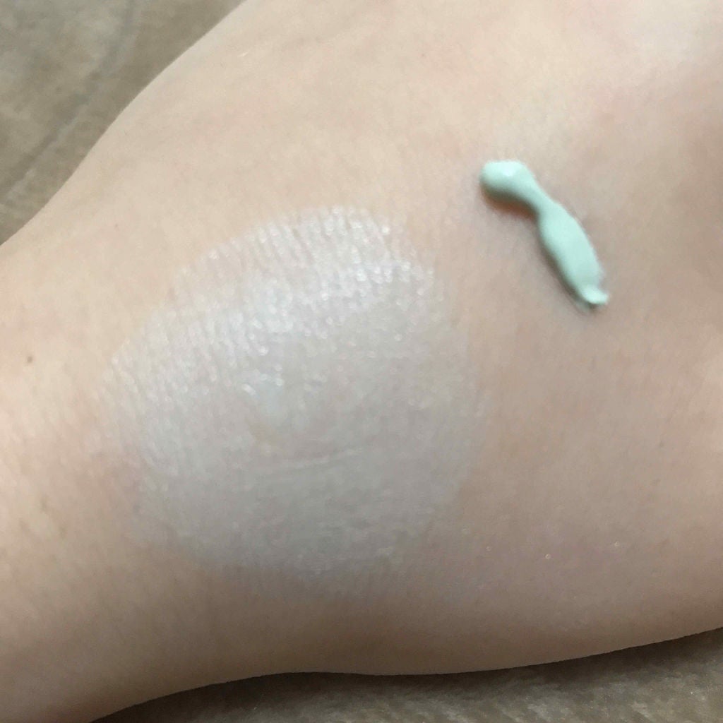 スキンカラーコントロールベース/KATE/化粧下地を使ったクチコミ(3枚目)