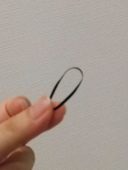 SHOBIDO からまないゴムのクチコミ「SHOBIDOのからまないゴム
この夏の愛用品❤️
今、ショートから伸びてる所で、
太いゴム.....」(2枚目)