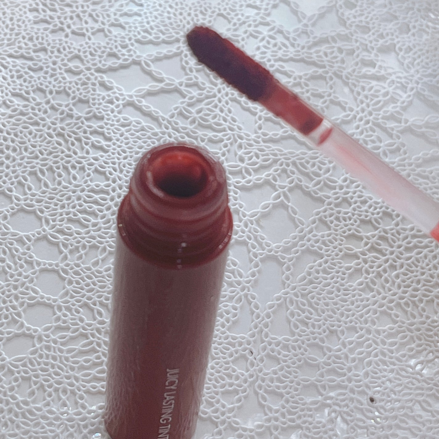 ジューシーラスティングティント/rom&nd/リップティントを使ったクチコミ(4枚目)