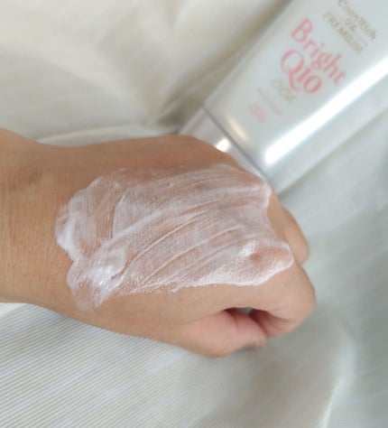 コエンリッチ ザ プレミアム ライトアップ モイストガード ハンドクリーム/コエンリッチQ10/ハンドクリームを使ったクチコミ(5枚目)