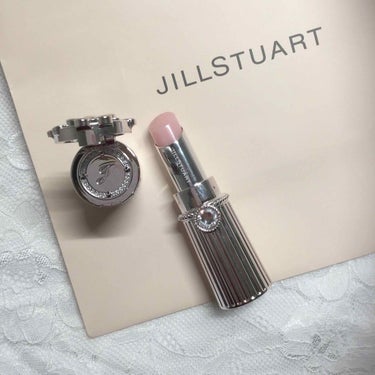 #JILLSTUART の#リップグロウバーム ♡パッケージはもちろんかわいいし、リップ自体も保湿力高くて愛用…💭❤︎
#リピートコスメ#ピンクメイク