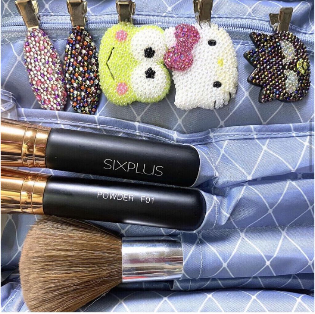貴族のゴールド メイクブラシ11本セット 化粧ポーチ付き/SIXPLUS/メイクブラシを使ったクチコミ（2枚目）