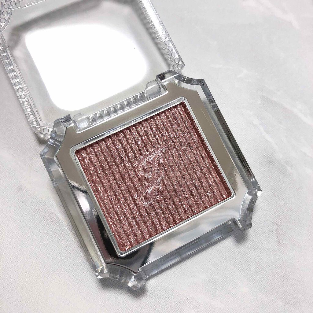 アイコニックルック アイシャドウ S106 enjoy a romance/JILL STUART/単色アイシャドウを使ったクチコミ（1枚目）