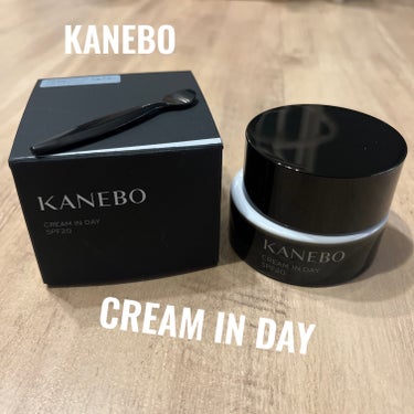 KANEBO クリーム イン デイ 40g
〈日中用クリーム、化粧下地〉
SPF20・PA+++


わたしの人生の中で、いっちゃん高い下地。😂

ただ…後悔しました。

もっと早く買えば良かった…😭😭