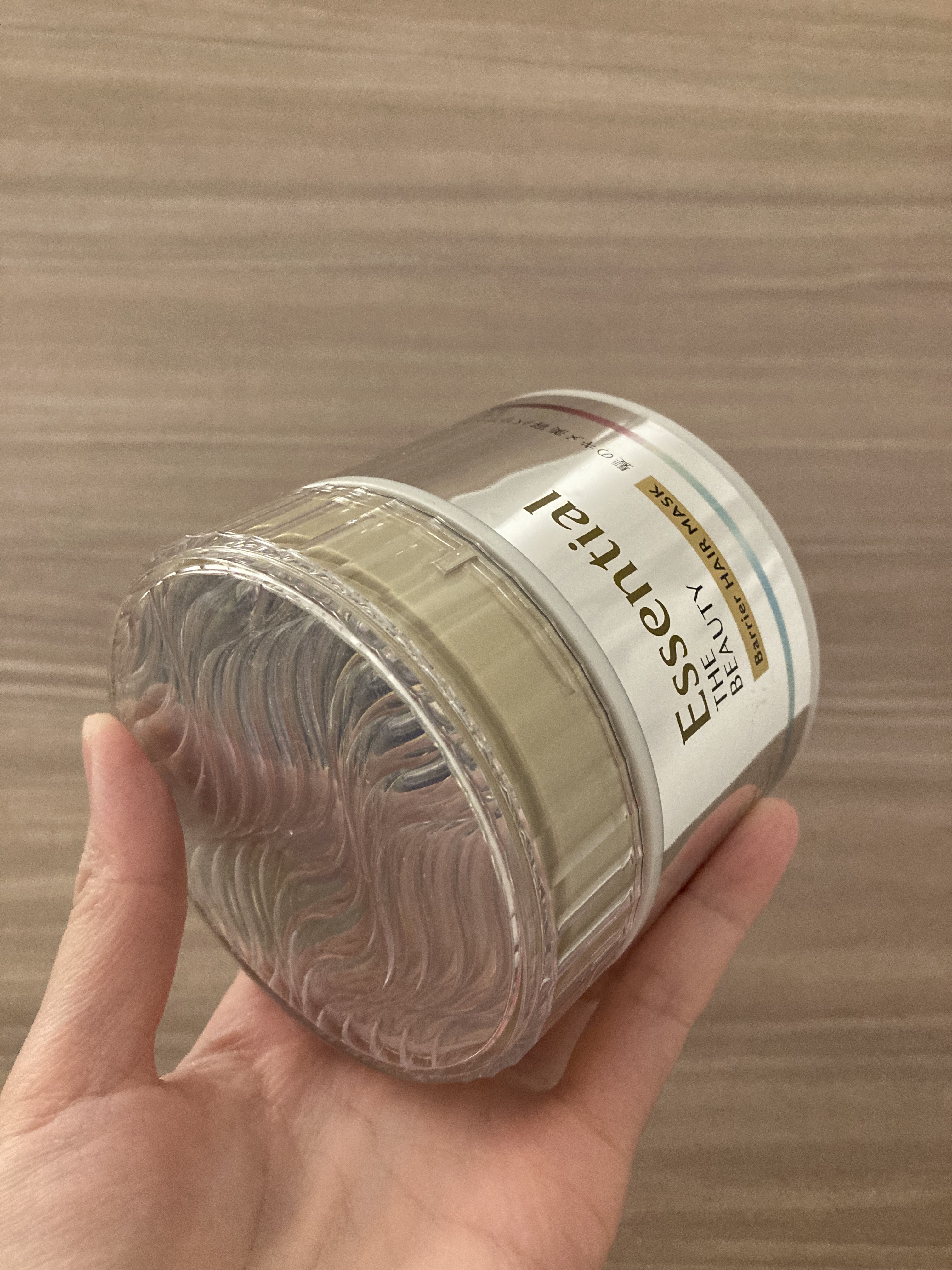 Essential THE BEAUTY 髪のキメ美容バリアヘアマスク/エッセンシャル/ヘアマスク・ヘアパックを使ったクチコミ（3枚目）