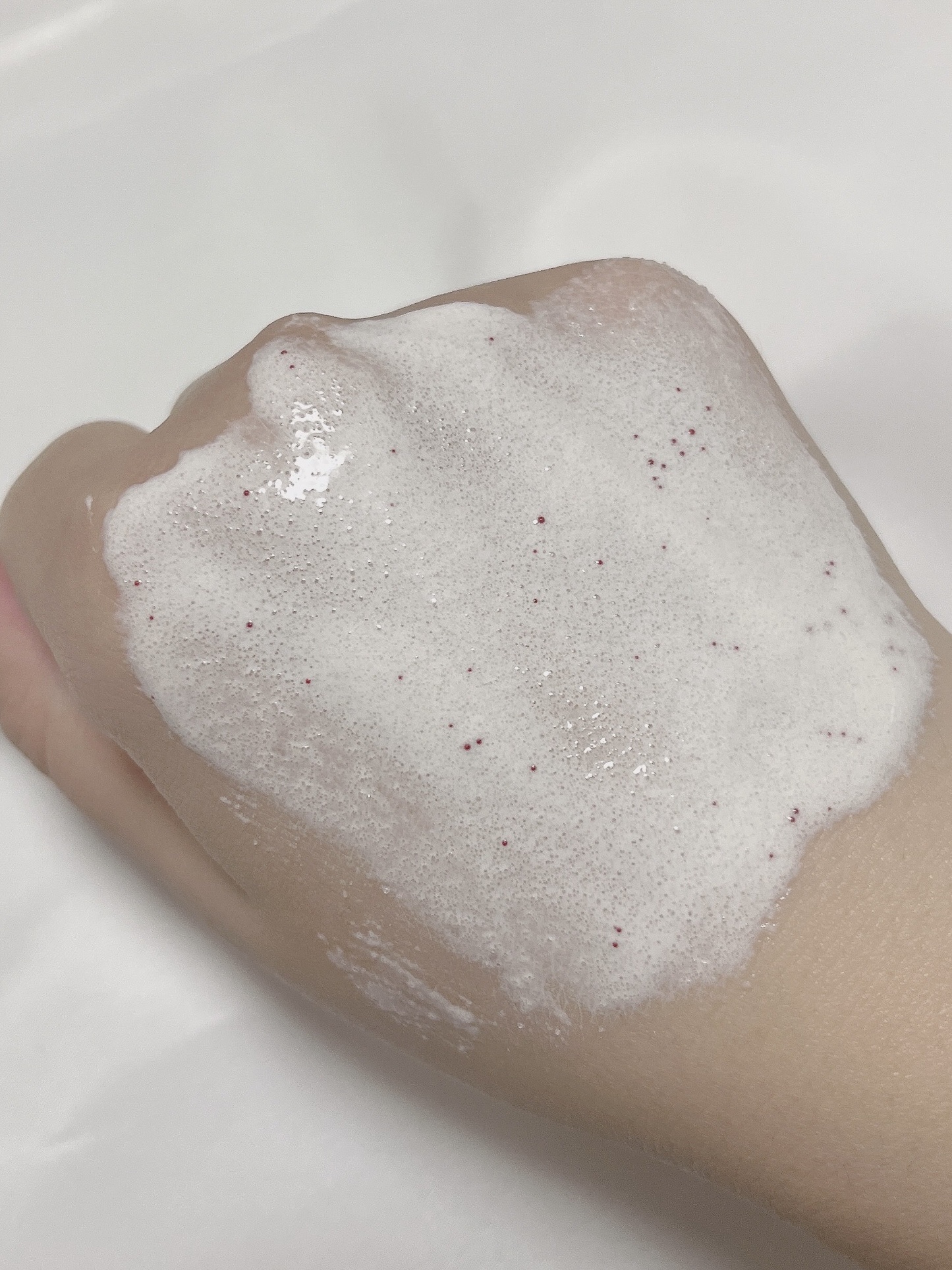 クリーミーボディスクラブ マカダミア&ライスミルク/ダヴ/ボディスクラブを使ったクチコミ（2枚目）