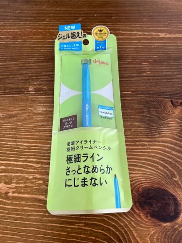 今回はデジャヴュさんから「密着アイライナー」極細クリームペンシルをいただきました！

✳︎使ってみての感想
超細心のクリームペンシルで細い綺麗なラインが描けます！
するするかけて擦れにも強いスーパーウォ