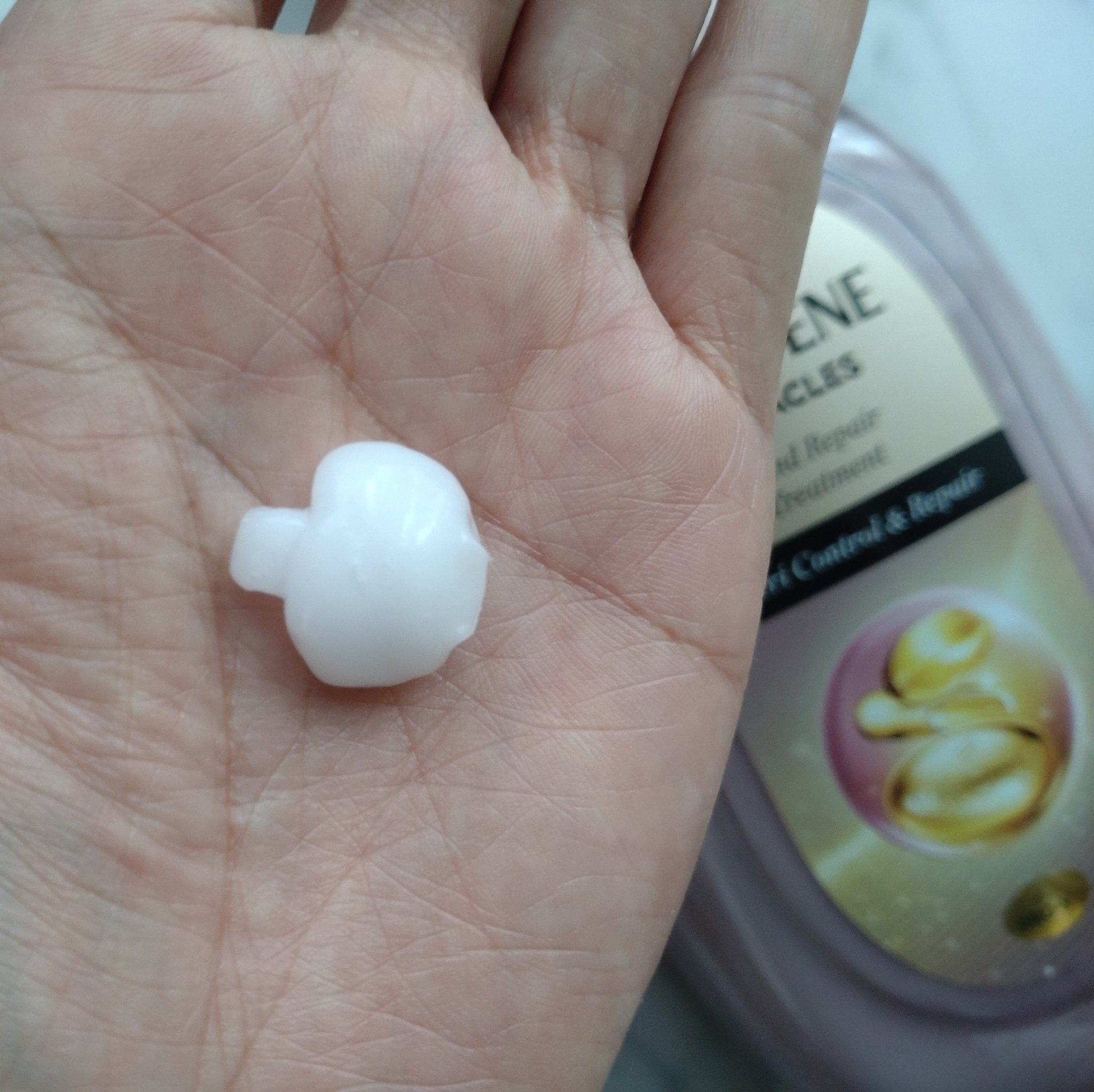 ミラクルズ うねりコントロール&リペア ボンドリペア シャンプー/トリートメント/パンテーン/市販シャンプーを使ったクチコミ（3枚目）