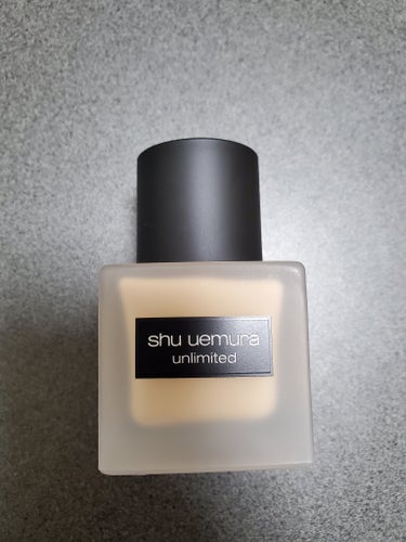 《商品名》
shu uemura　アンリミテッド ラスティング フルイド574

SPF24・PA+++
緩めで軽いテクスチャーで皮脂、汗に強く時間が経っても崩れにくいです。
カバー力がありますが厚塗り