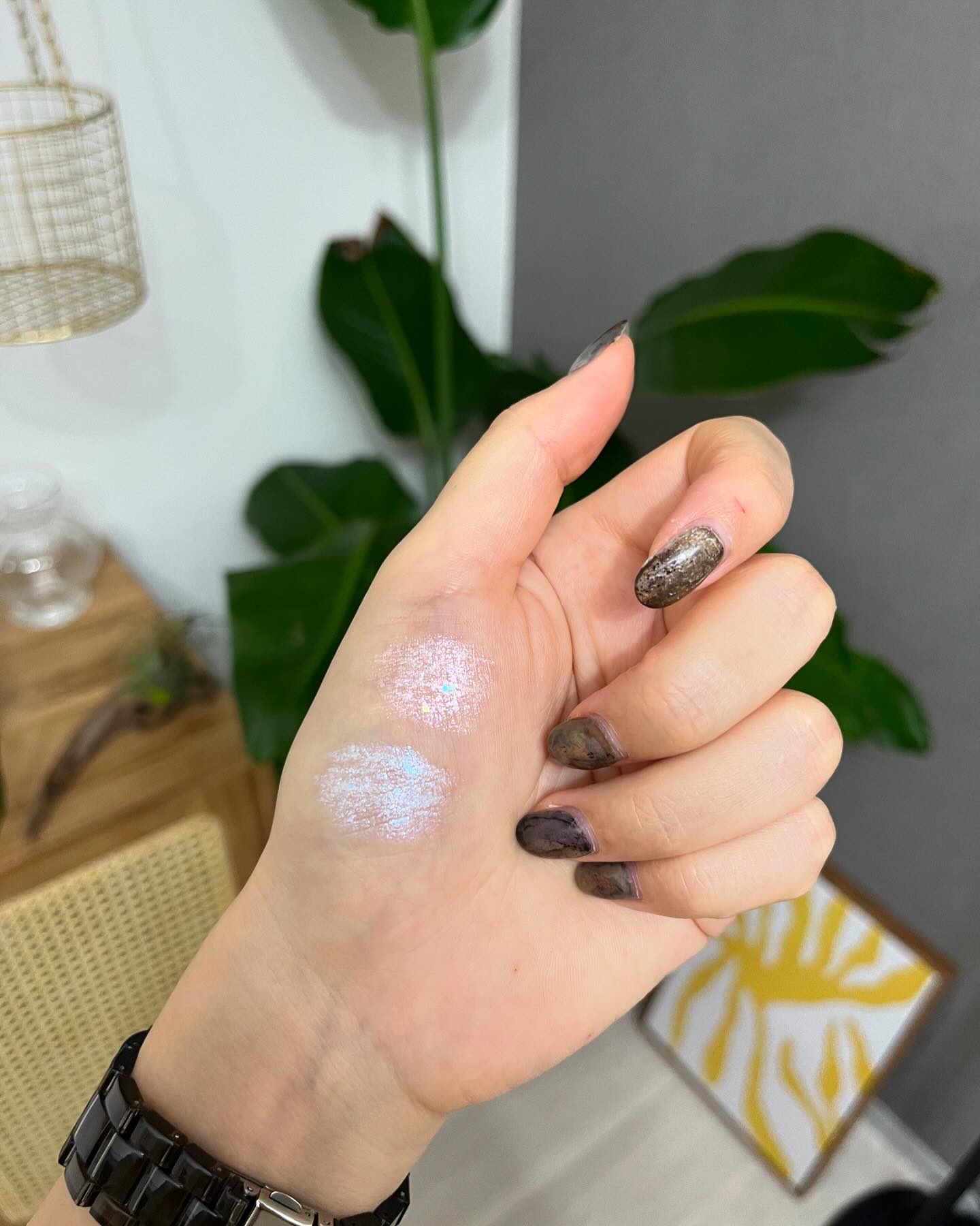 グリッターアイカラー/DAISY DOLL by MARY QUANT/グリッターを使ったクチコミ（3枚目）