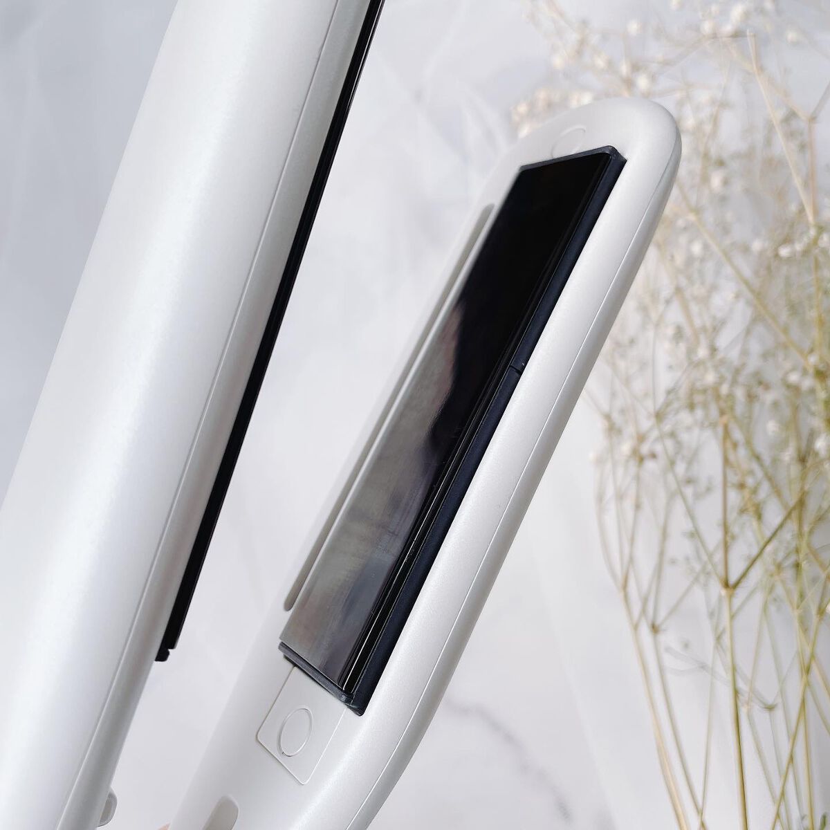 プリヴィレージュ シルクミラーストレート MHS-2410 ホワイト/mod's hair/ストレートアイロンを使ったクチコミ（2枚目）