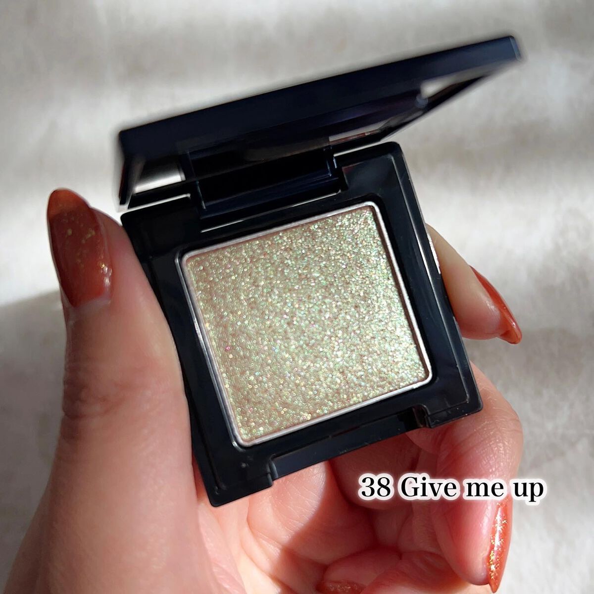 ラズル アイカラー/エレガンス ラズル /単色アイシャドウを使ったクチコミ（3枚目）