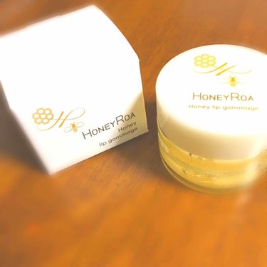 ❤︎ ハニーリップゴマージュr/VECUA Honey ❤︎


めちゃくちゃお気に入り〜^_^♡

元々唇荒れやすくて冬場とかエライコッチャなんだけどこれ使うとぷるぷる唇になる😭💗
今ちょうどなぜか唇