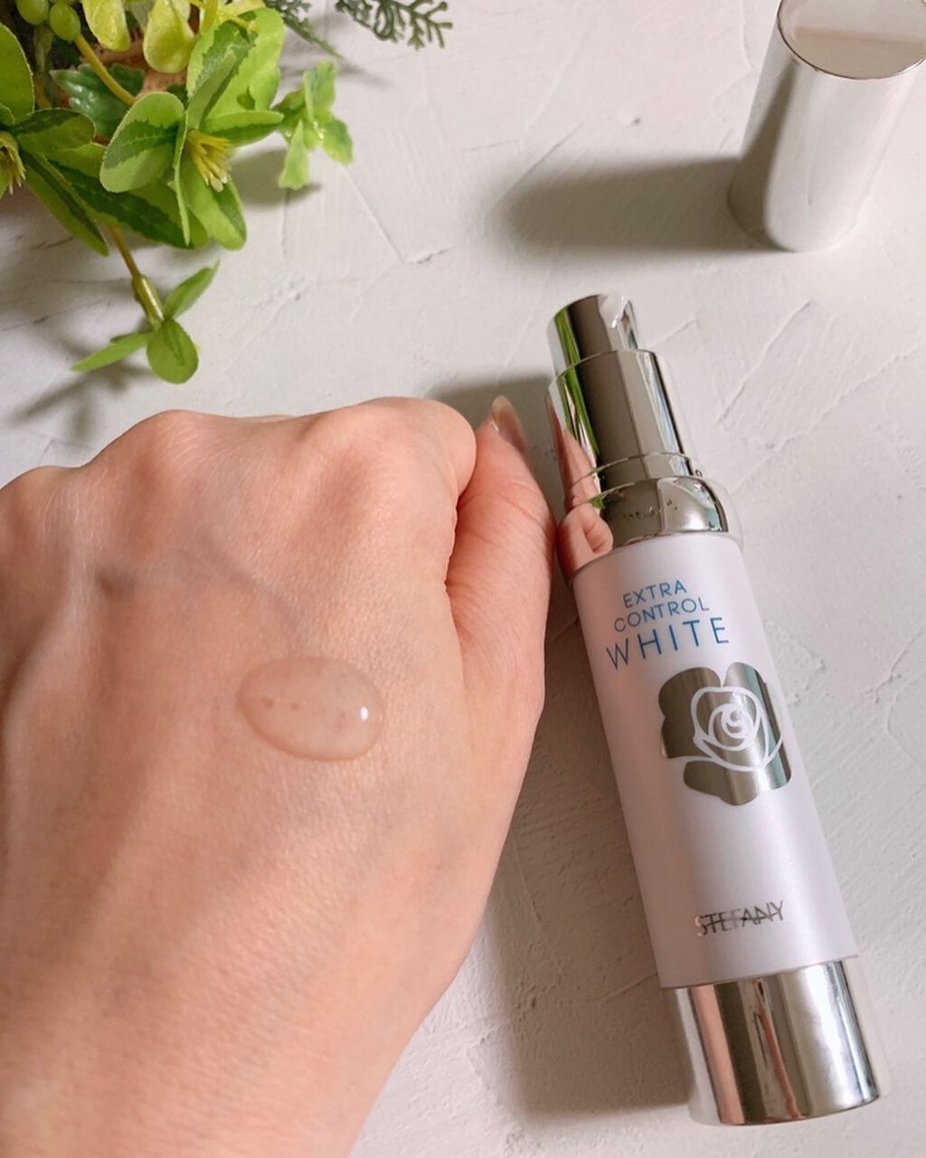 エクストラコントロールホワイト/ステファニー/美容液を使ったクチコミ（2枚目）