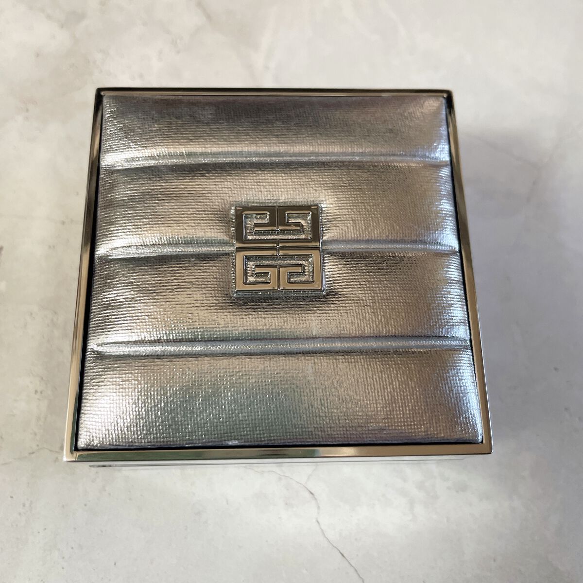 プリズム・リーブル プリズム・リーブル（ホリデー コレクション 2022）/GIVENCHY/ルースパウダーを使ったクチコミ（2枚目）