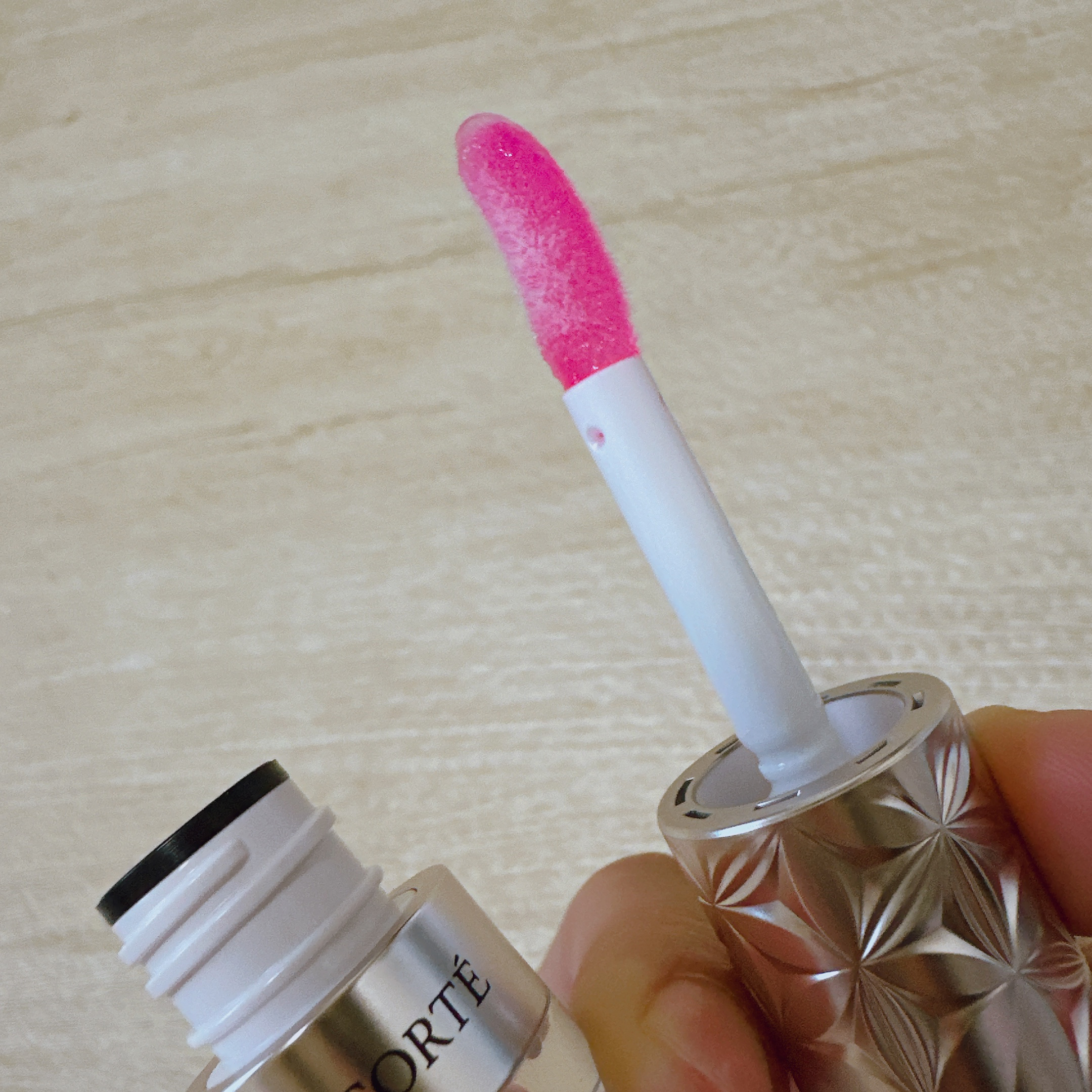 プランピング リップセラム 04 tint peach（限定）/DECORTÉ/リップ美容液を使ったクチコミ（3枚目）