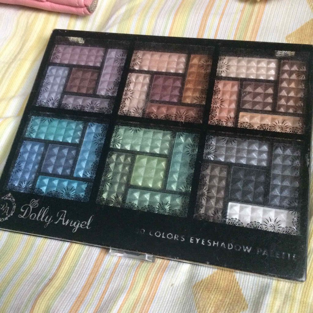 30COLORSEYESHADOWPALETTE/Dolly Angel/アイシャドウパレットを使ったクチコミ(1枚目)