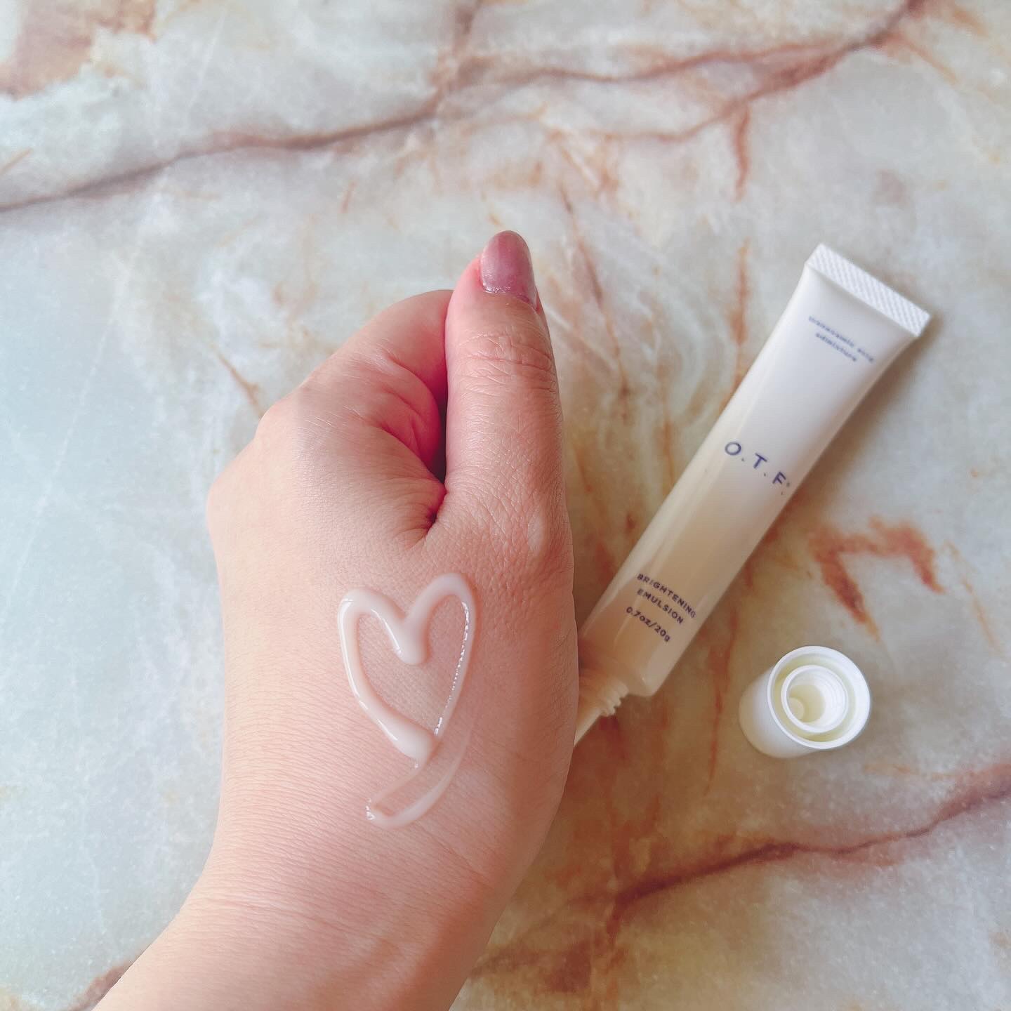 薬用ホワイトニングエマルジョンTA/O.T.F./乳液を使ったクチコミ（3枚目）