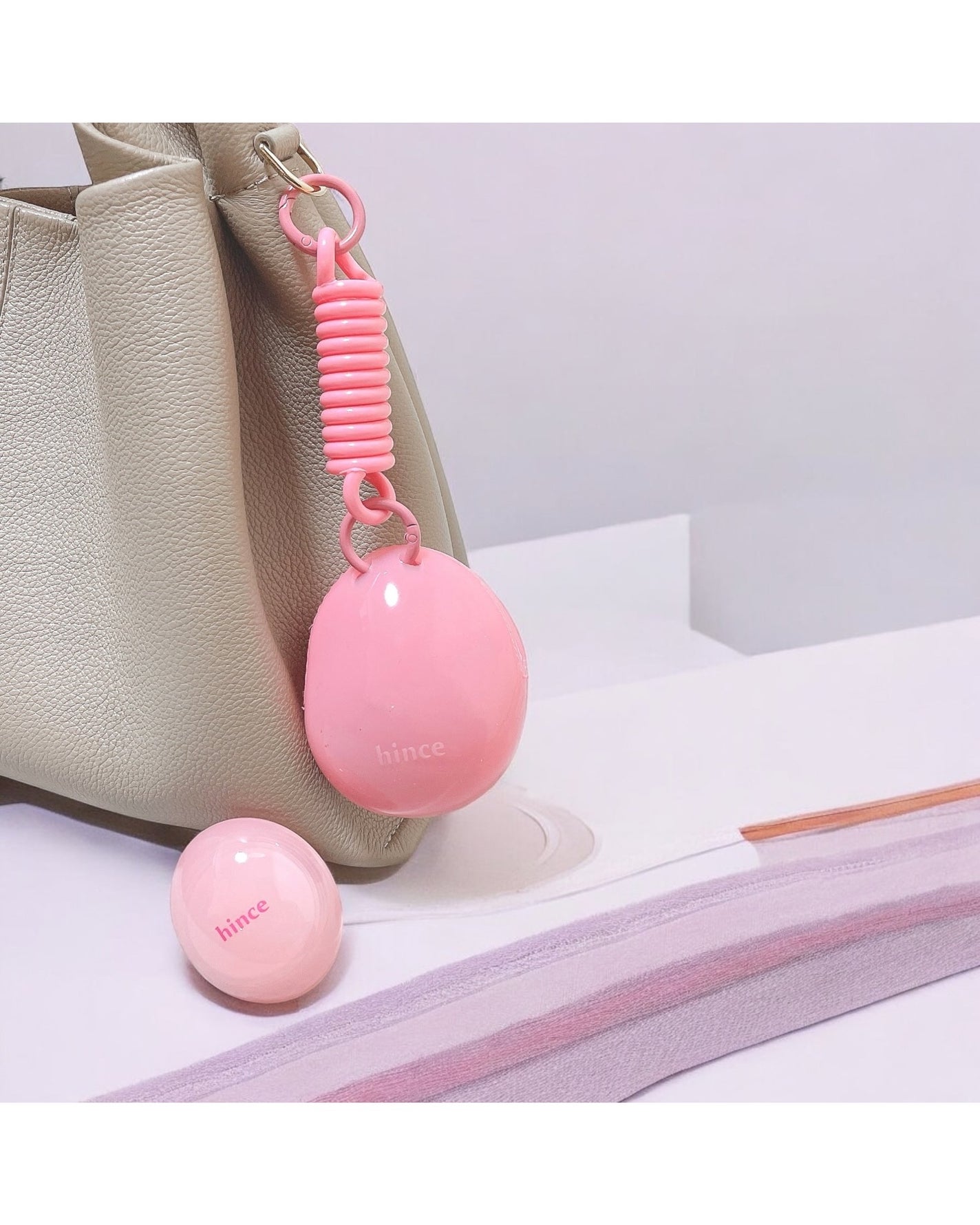 ロウグロウデューイーボール/hince/リップバームを使ったクチコミ(4枚目)