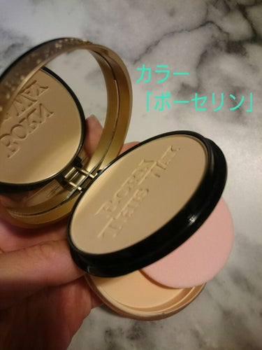 ボーン ディス ウェイ マルチユース コンプレクション パウダー/Too Faced/パウダーファンデーションを使ったクチコミ（2枚目）