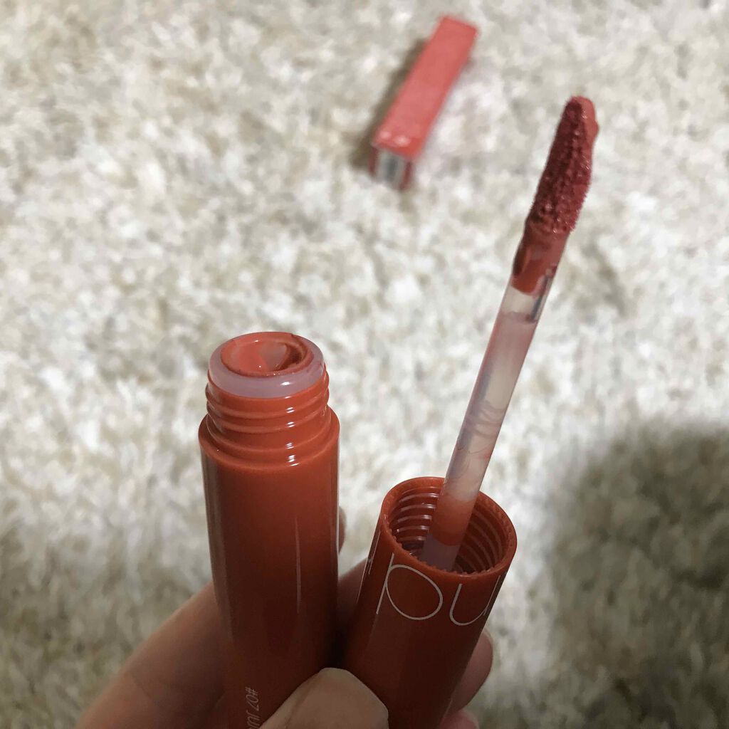 ジューシーラスティングティント/rom&nd/リップティントを使ったクチコミ(2枚目)