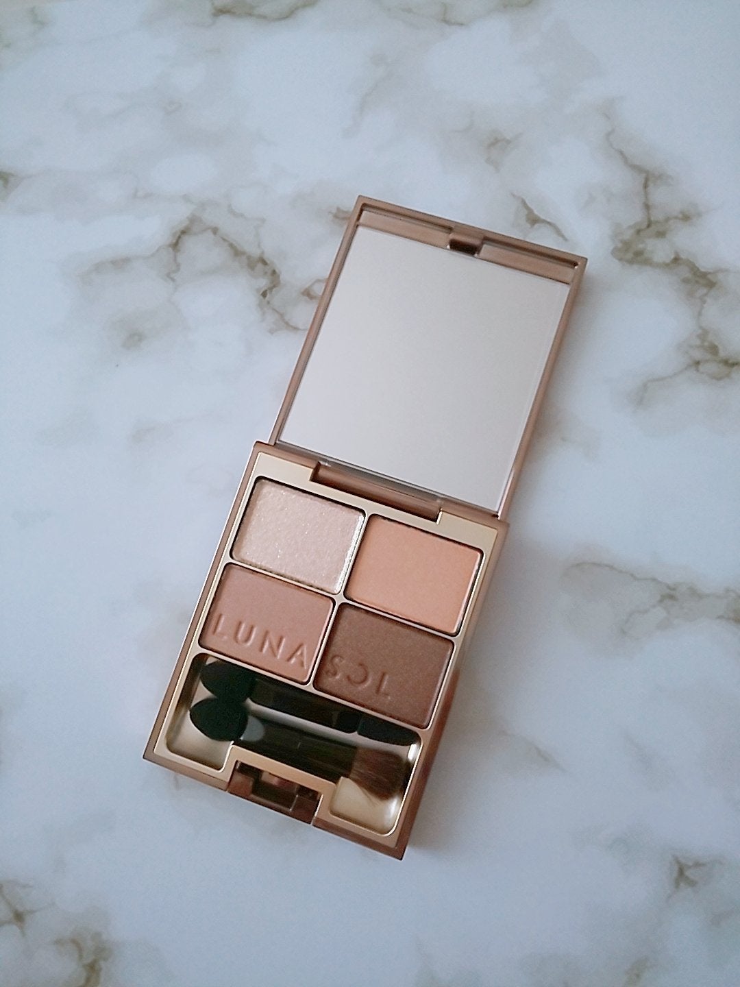 スキンモデリングアイズ/LUNASOL/アイシャドウパレットを使ったクチコミ(1枚目)