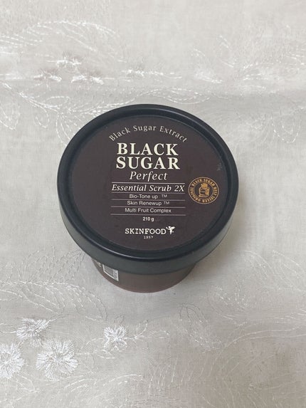 ブラックシュガー パーフェクト エッセンシャル スクラブ2X/SKINFOOD/洗い流すパック・マスクを使ったクチコミ(1枚目)