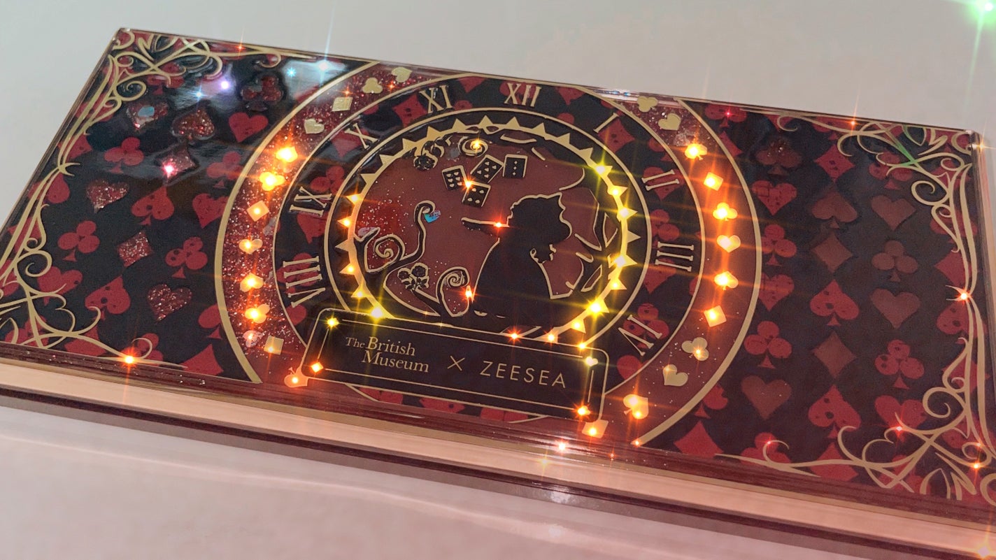 アリスドリームランドシリーズ 12色アイシャドウパレット(ZEESEA×大英博物館)/ZEESEA/アイシャドウパレットを使ったクチコミ(1枚目)