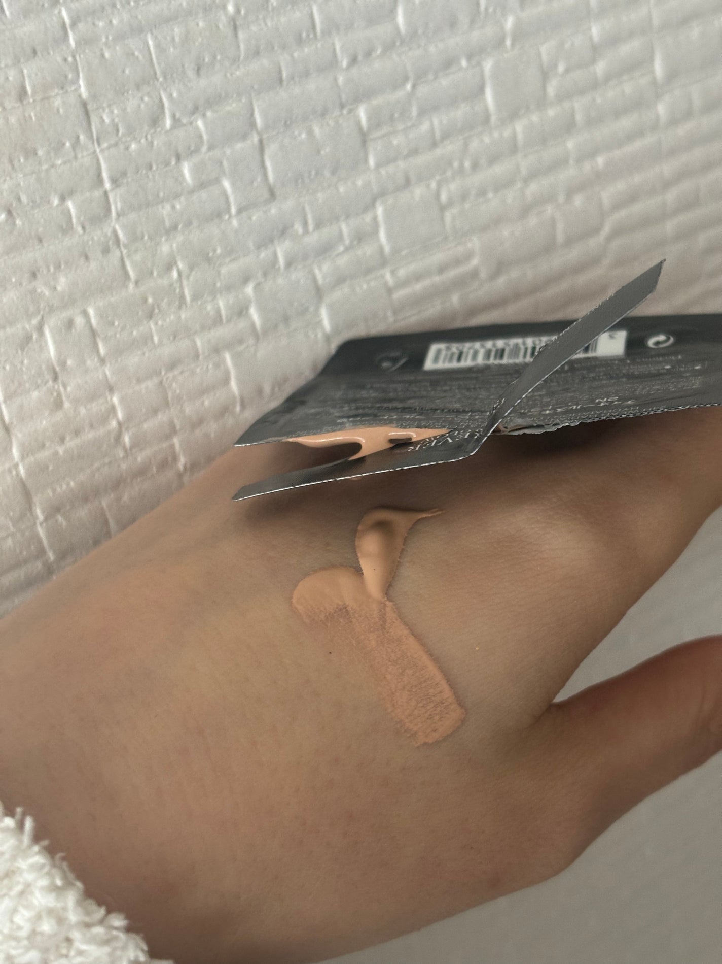 ディオールスキン フォーエヴァー フルイド グロウ/Dior/リキッドファンデーションを使ったクチコミ(4枚目)