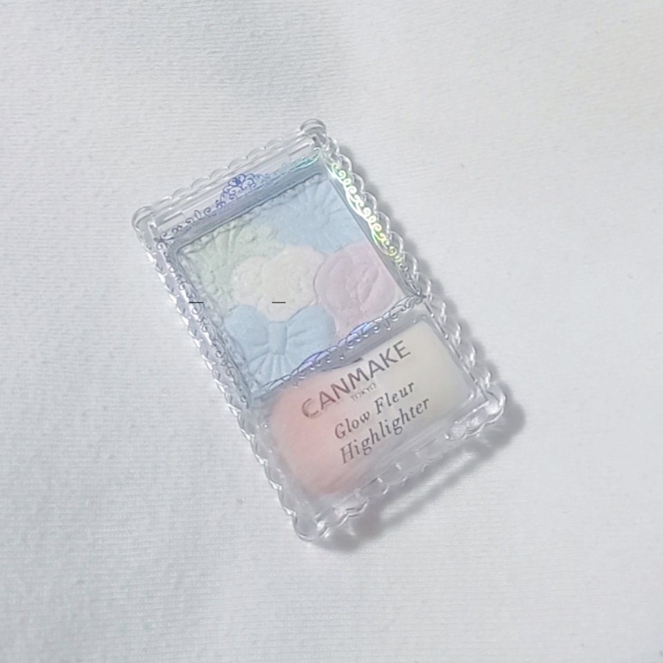 グロウフルールハイライター/キャンメイク/パウダーハイライトを使ったクチコミ（1枚目）