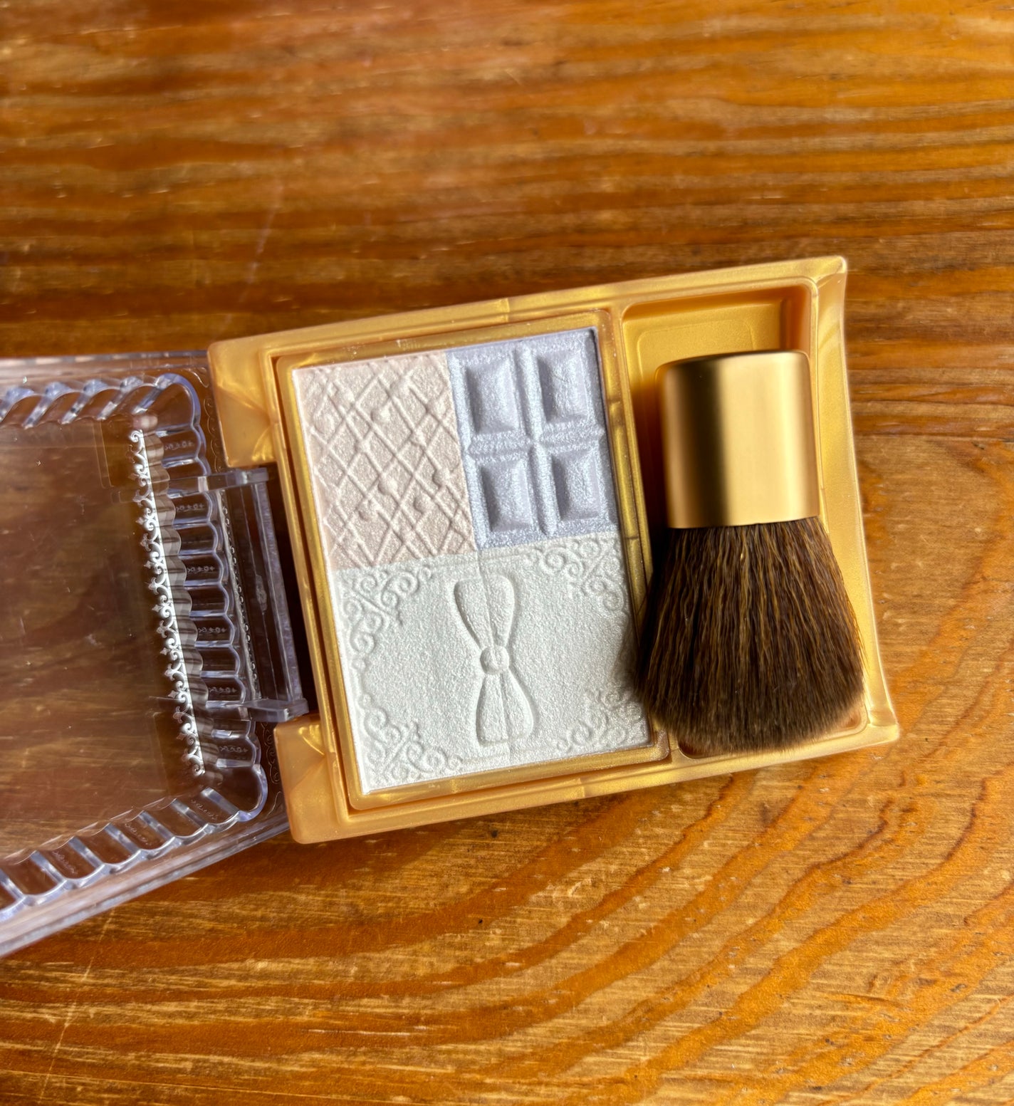 プレミアムショコラハイライター/スウィーツ スウィーツ/パウダーハイライトを使ったクチコミ(3枚目)