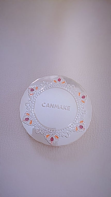 【旧品】マシュマロフィニッシュパウダー/キャンメイク/プレストパウダーを使ったクチコミ(3枚目)