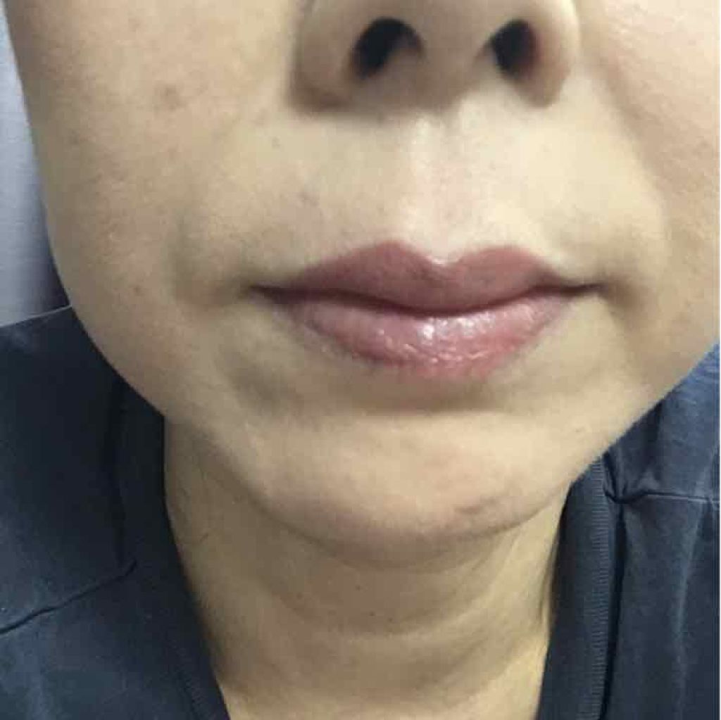 トーン ペタル エッセンス リップ/to/one/口紅を使ったクチコミ(2枚目)