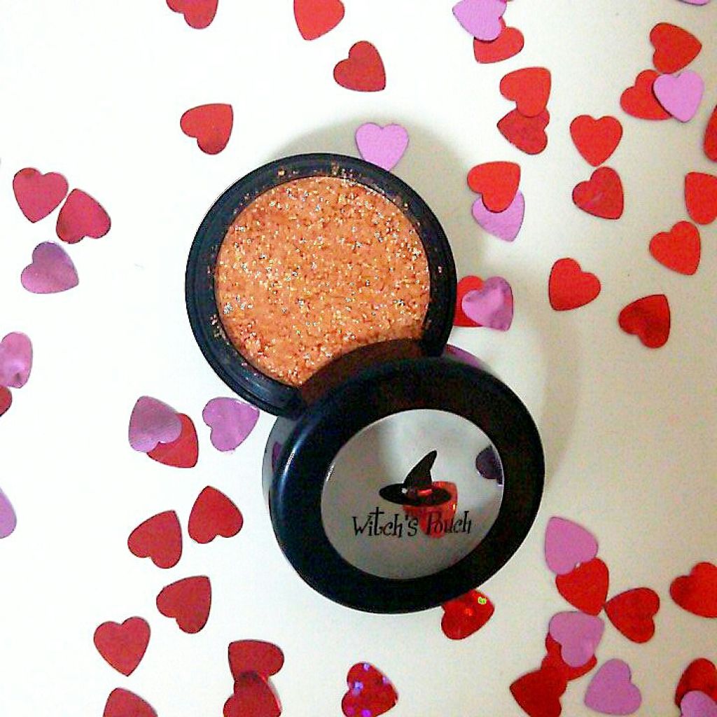 セルフィーフィックスピグメント/Witch's Pouch/単色アイシャドウを使ったクチコミ（1枚目）