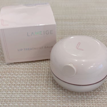 LANEIGE ＊リップトリートメントバーム＊

プルプル潤い長続き！

✼••┈┈••✼••┈┈••✼••┈┈••✼••┈┈••✼

【手にとってみて】
・マカロンみたいで可愛い❤️

・持ち歩きに便