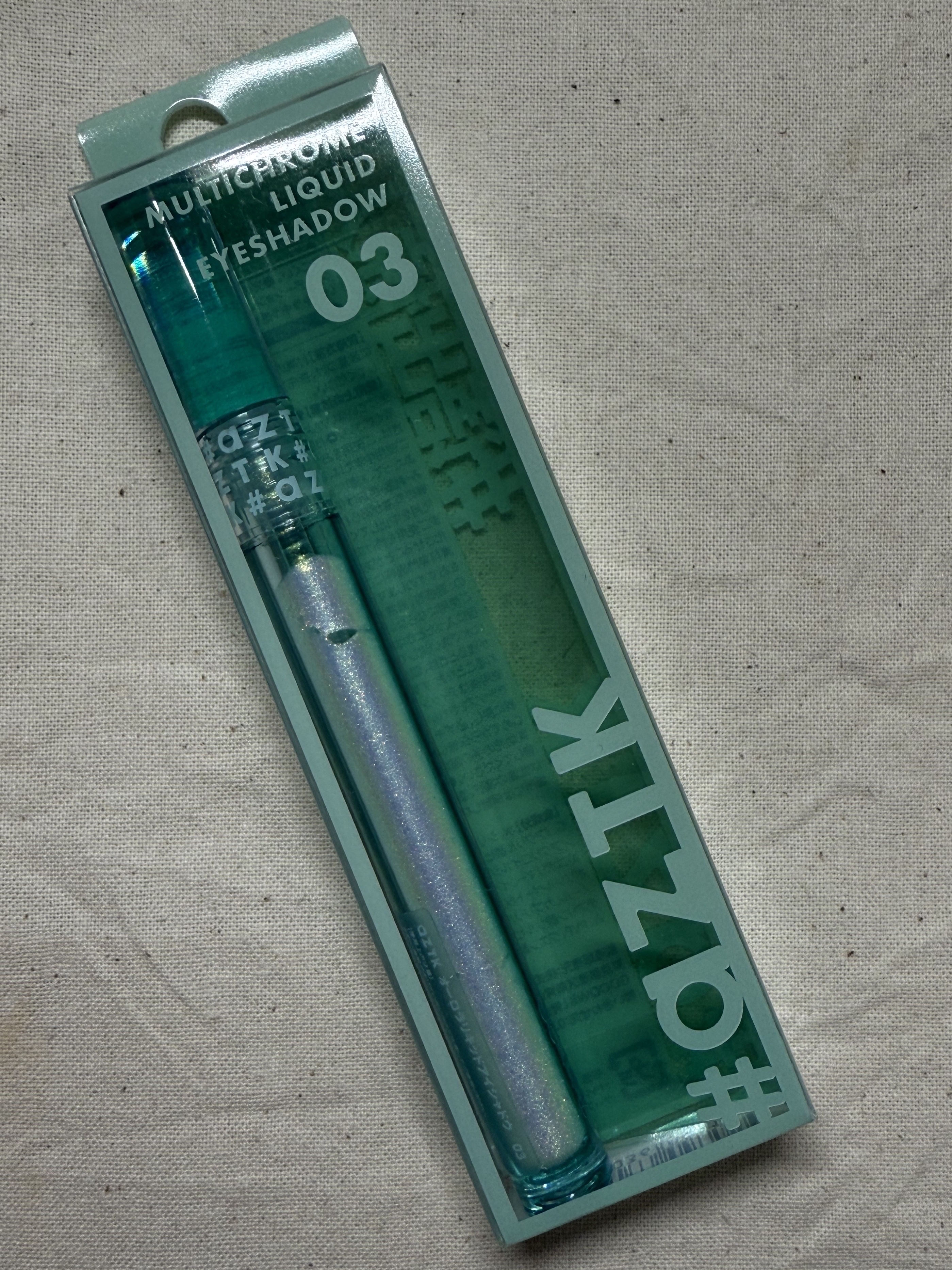 オーロラリキッドアイシャドウ/aZTK/リキッドアイシャドウを使ったクチコミ（2枚目）