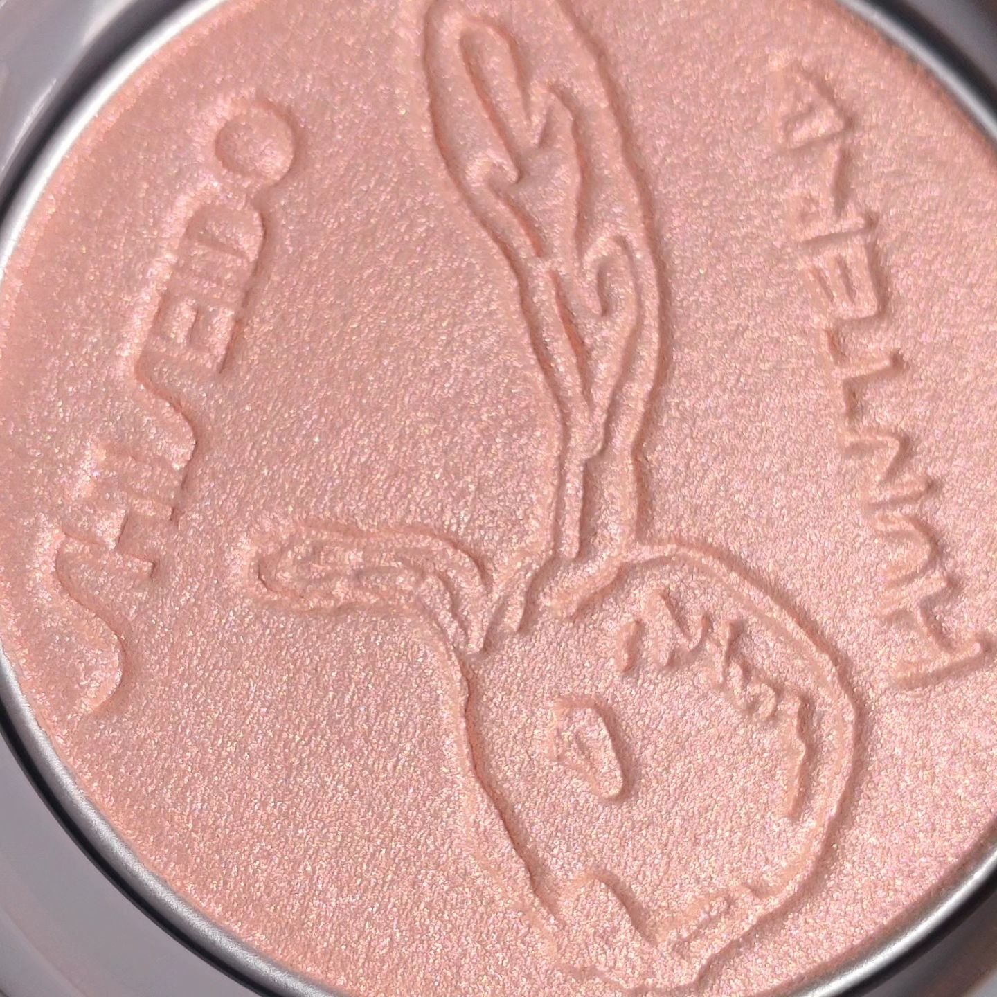 オーラデュウ プリズム イルミネーター 10 Tsukuyom リミテッドエディション/SHISEIDO/プレストパウダーを使ったクチコミ（3枚目）