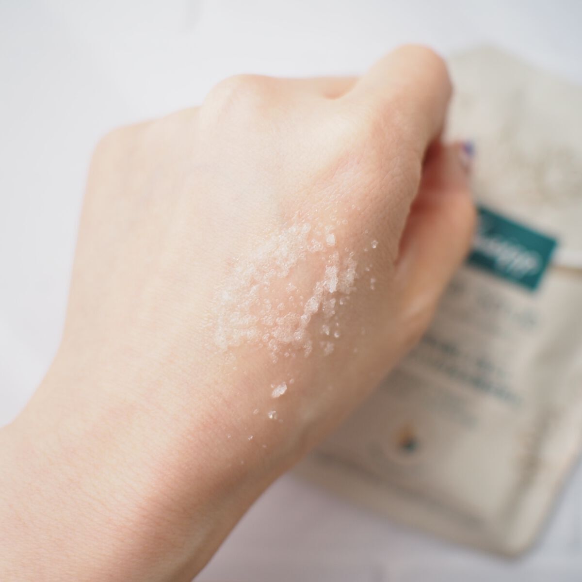 クナイプ シュガースクラブ カメリア＆アルガン カメリア＆アルガン 40ml/クナイプ/ボディスクラブを使ったクチコミ（2枚目）