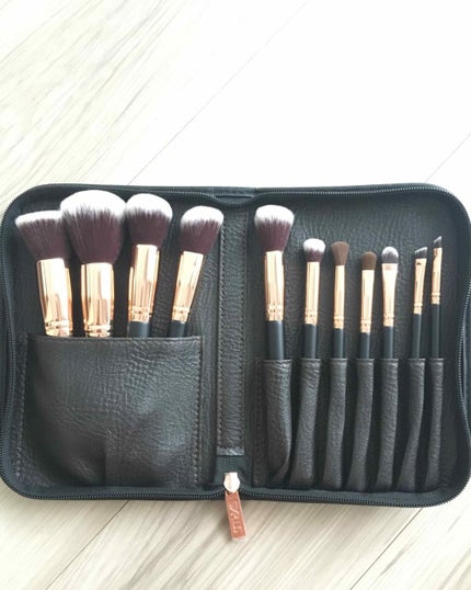 貴族のゴールド メイクブラシ11本セット 化粧ポーチ付き/SIXPLUS/メイクブラシを使ったクチコミ(1枚目)