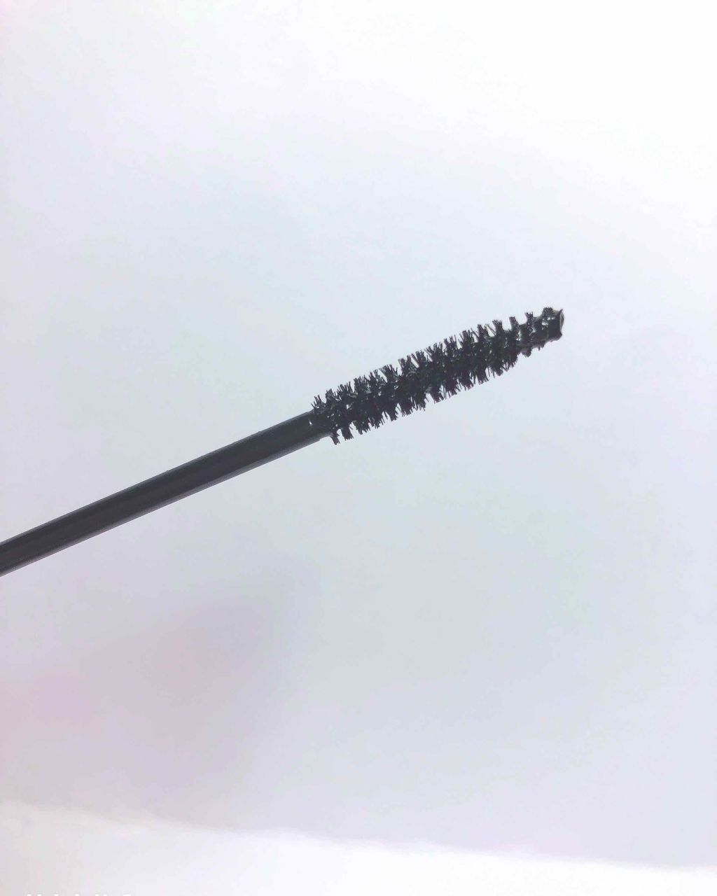 シェイプディファインマスカラ 01 グロウブラック / CHICCA(キッカ) | LIPS