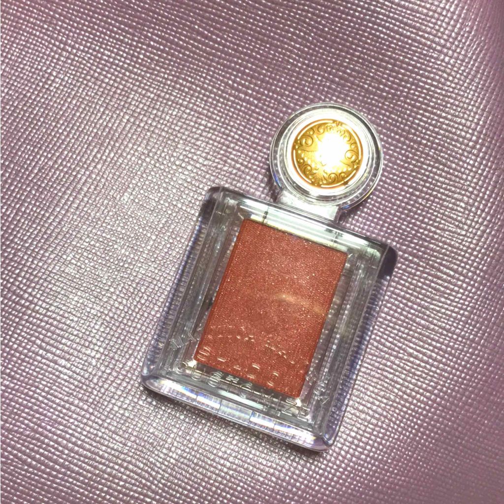 シャドーカスタマイズ/MAJOLICA MAJORCA/単色アイシャドウを使ったクチコミ（1枚目）